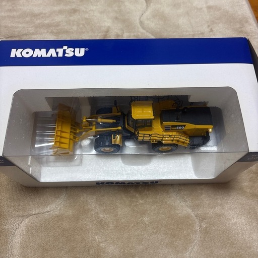 KOMATSU 600 ダイキャストモデル 1:50 (佐藤) 帯広の模型、プラモデル