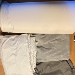 シングル用マットレス、掛け布団、毛布、収納ケース