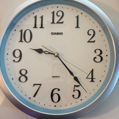 CASIO 掛時計 クォーツ　ホワイト/シルバー
