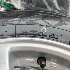 冬用タイヤ（165/70R 14）の画像