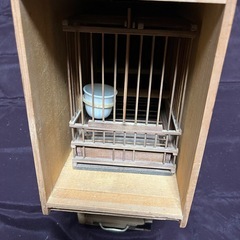 鳥かご、鳥籠、メジロ籠 と 寝かせ箱 のセット の画像