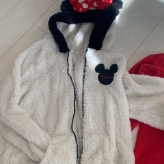 1日のみ着用　裏レディース　起毛　ディズニー　ミニーちゃん　パジャマ　ルームウェア　セットアップ5点セットの画像