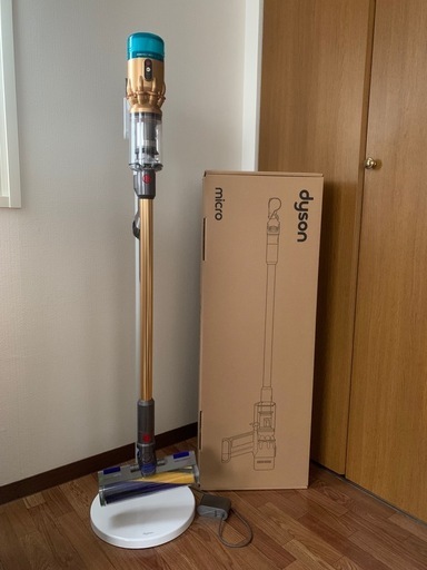 ※値下げしました　Dyson掃除機（LEDモデル）