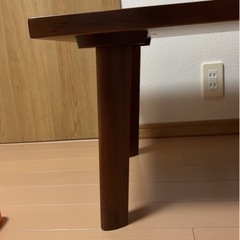 木製テーブル　貰ってくださいの画像
