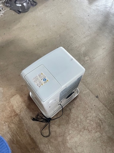 コロナ　ファンヒーター　ストーブ