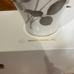OKURA CHINA花瓶　ケース付きの画像