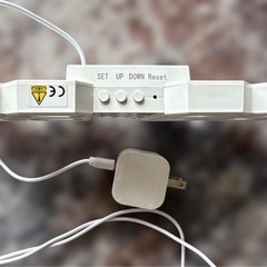 デジタル置時計 ホワイトの画像