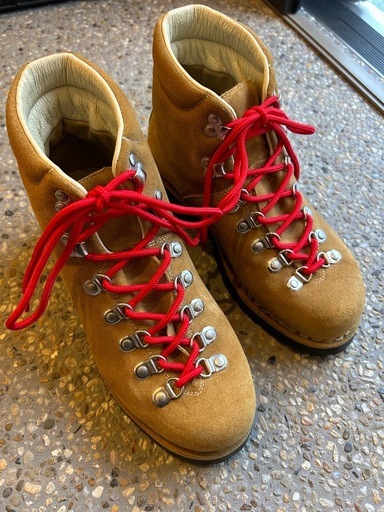 ＜THE NORTH FACE＞　TRAVERSE MARIEL SUEDE トラバース マリエル スエード