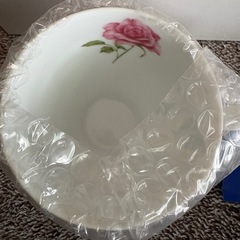 【新品未使用】NARUMI 花柄ティーカップ・ソーサー5客セットの画像