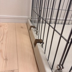 犬用金属製ケージ 出入り口付きの画像