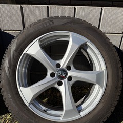 スタッドレスタイヤ　メルセデスベンツGLC