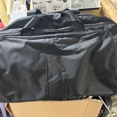 adidasボストンバッグ