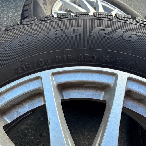 215/60R16 スタッドレス　2017年42週

