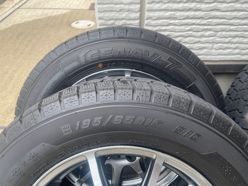 195/65R15  スタッドレスタイヤ