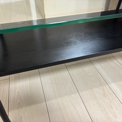ガラステーブルの画像