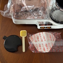 バスケット&コーヒーメーカーの画像