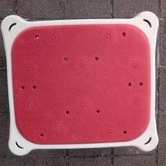 介護用　肘掛け付きシャワーチェア（軽量浴槽台付）の画像