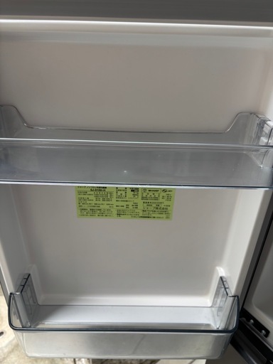 【お譲り先確定/しゅん様】中古　
2022年製SHARP冷蔵庫　中身写真追加しました。