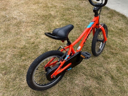 TREK 子供用　16インチ