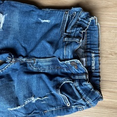 ZARAダメージジーンズ10歳用の画像