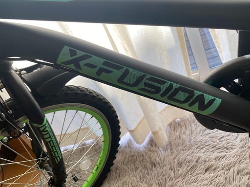 子ども自転車マウンテンバイクブラック✖️グリーンサイクルX-FUSION20