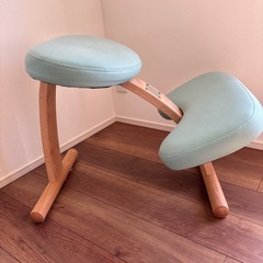 姿勢の良くなる椅子