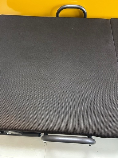 ベッドの下に衣装ケースが入るハイタイプ