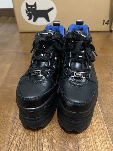 ヨースケ 厚底ブラックレザースニーカー 23.5cm