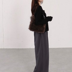 【新品】archives アルシーヴ　
ファーショルダーバッグ　モカの画像