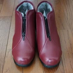 ショートブーツ　前ファスナー　内ボア　ワインレッド　23cmの画像
