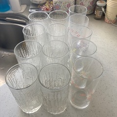 ガラスコップの画像