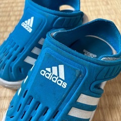 13cm  adidas サンダルの画像
