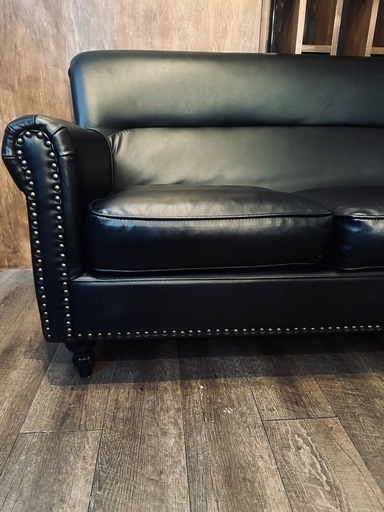 ストア ブラックPUレザー 3人掛けソファ スタッズ付き VINCENT