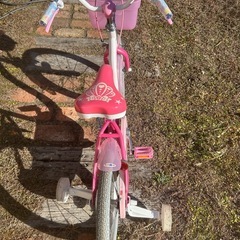 トロピカルルージュプリキュアの子供用自転車の画像