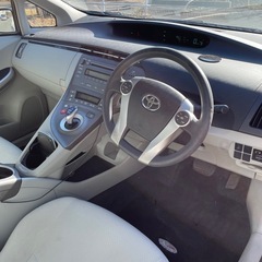 トヨタ　プリウス　😳　走行距離　25.000km 😳　の画像