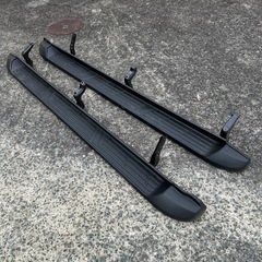 ハイラックス　純正サイドステップ　の画像