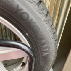 【お引取り限定】 205/60/R16スタッドレス  タイヤ 4本　ホイール付 ラックセットの画像