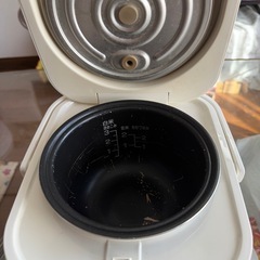 炊飯器(3号炊き)
の画像