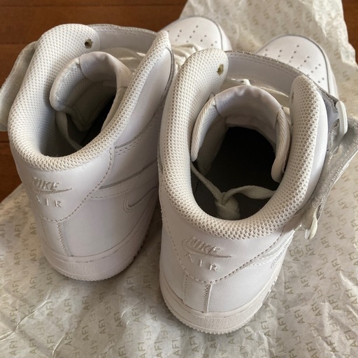 エアフォース1mid ホワイト