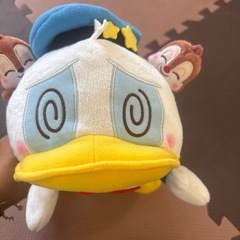 ドナルドダックのぬいぐるみの画像
