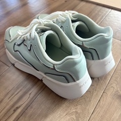 【美品ほぼ新品】ORTR 厚底スニーカーの画像