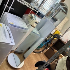 【🉐無料🉐】姿見　鏡　回転　収納付　ハンガーフック　キャスター付き　移動可能　の画像