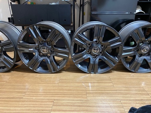 ハイラックス純正ホイール