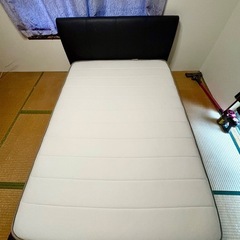 ニトリダブルベットフレーム&マットレスの画像