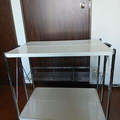 折り畳みキッチンワゴン（無料） 使ってくれる方を探しています