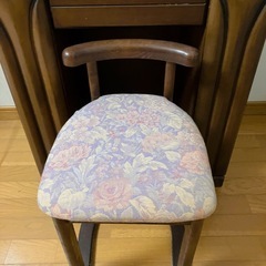 高級アンティークドレッサーの画像