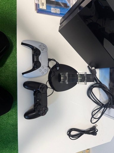 ps4  初期型　コントローラ２つ　ケーブル完品