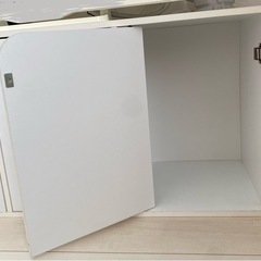 カラーボックス　白　扉付きの画像