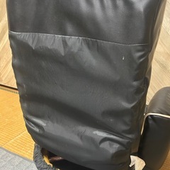 ニトリ 椅子 黒 フェイクレザー ひじ付き座椅子の画像