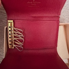 VUITTONキーケースの画像